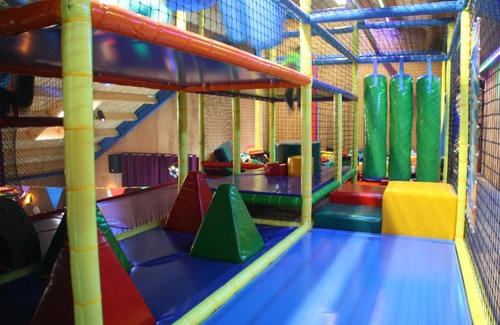 Wateren Other | Chalet met Veranda en whirlpool gelegen in NP Drents Friese Wold, camping met zwembad
