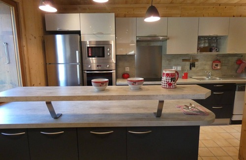 Thones Ski Chalet | Chalet near Lake Annecy beach wifi jacuzzi private parking pets welcome