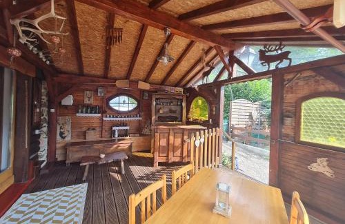Anould House | Chalet Nina: Havre de paix en bord de rivière avec climatisation - FR-1-589-794