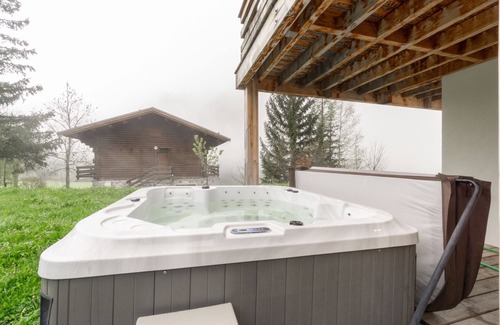 Nancroit Ski Chalet | Chalet 'Olbios' with Mountain View, Shared Terrace and Wi-Fi