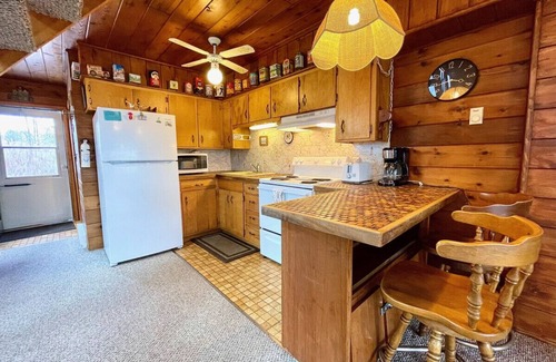 Stevensville House | Chalet on the Lake 57 w/Beach Access, Pools, Sport Courts, Fishing Pond & more!