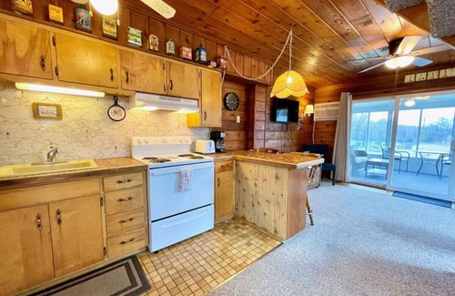 Stevensville House | Chalet on the Lake 57 w/Beach Access, Pools, Sport Courts, Fishing Pond & more!