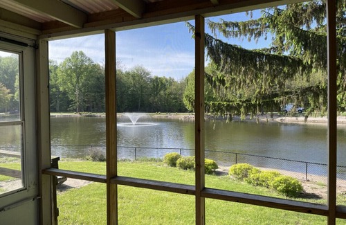 Stevensville House | Chalet on the Lake 95 w/Beach Access, Pools, Sport Courts, Fishing Pond & more!