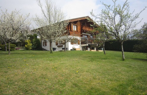 Passy Ski Chalet | Chalet on wooded land with mountain view