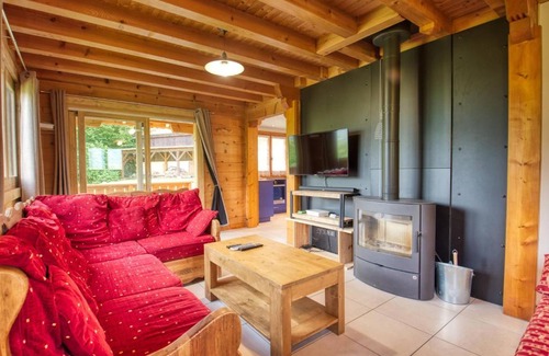 Morillon Ski Chalet | Chalet paisible à Morillon avec jacuzzi et proche des pistes skiables - FR-1-642-66