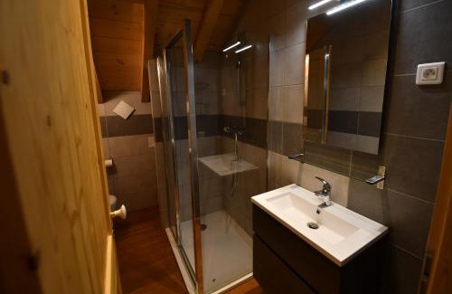 Huez-en-Oisans Ski Chalet | chalet perché