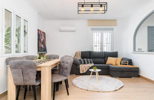 Mil Palmeras Apartment | Chalet Queen Venecia Sunrise