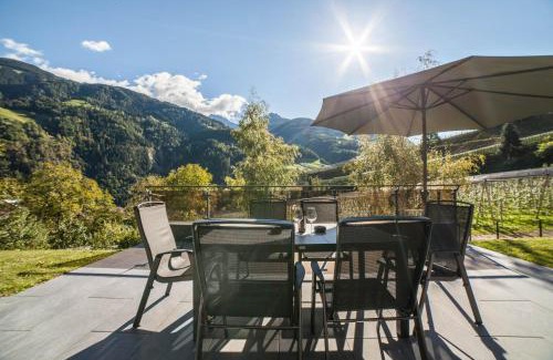 Saltusio Ski Chalet | Chalet Riad