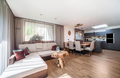 Saltusio Ski Chalet | Chalet Riad