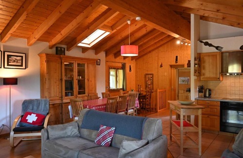 Ovronnaz Ski Chalet | Chalet Ropiar by Interhome