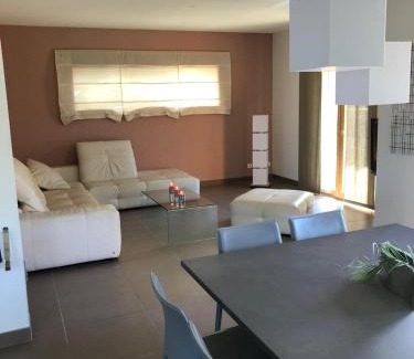 Mont-de-Lans Ski Chalet | Chalet Sapinou