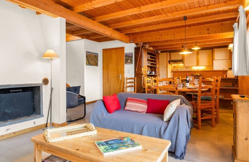 Val d'Illiez House | Chalet Seravalle by Interhome