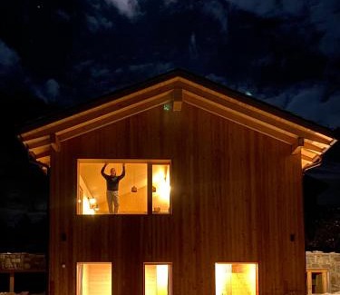 Nendaz Ski Chalet | Chalet ski-in ski-out with jacuzzi in Nendaz