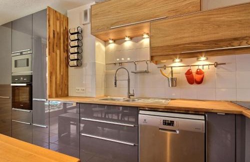 Plagne Soleil Ski Chalet | Chalet spacieux sur les pistes avec cheminée et WiFi - FR-1-455-242