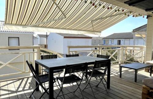 Gruissan Plage Ski Chalet | Chalet spacieux à 200m de la plage avec terrasse et parking – 8 couchages - FR-1-784-21