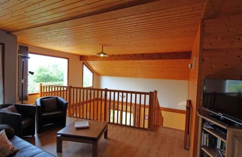 Gerbamont House | Chalet spacieux avec cheminée, proche forêt, sentiers pédestres, terrasse, terrain clos, jeux et WIFI - FR-1-589-187