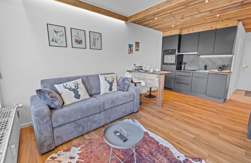 Noes Apartment | Chalet-style studio in the center of town