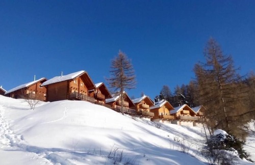 Le Devoluy Ski Chalet | Chalet, swimming pool, sauna, terrace, fireplace or stove, tv, ski locker, 56m², La Joue du Loup