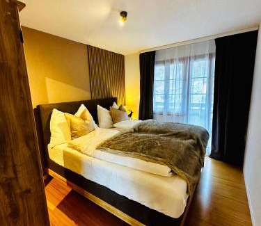 Iseltwald Apartment | Chalet Swiss Alpine Haven