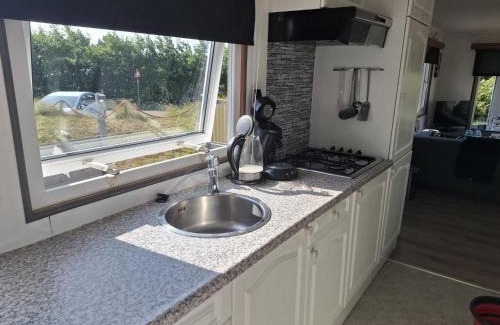 Buren Ski Chalet | Chalet T12 op Ameland inclusief Fietsen, Zee en Strand op loopafstand!