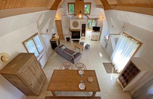 Chaumont House | Chalet tout confort en lisière de forêt avec cheminée, terrasse et accès direct à un étang de pêche - FR-1-497-213