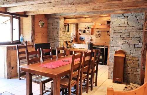 Beaufort Ski Chalet | Chalet - Treat yourself to a Christmas and a Magic Day in a Charming Chalet in Arêches, Alps