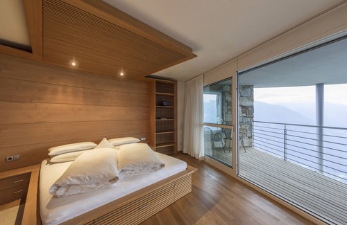 Laces Ski Chalet | Chalet 'Turm' with Mountain View, Private Terrace, swimming pool and sauna