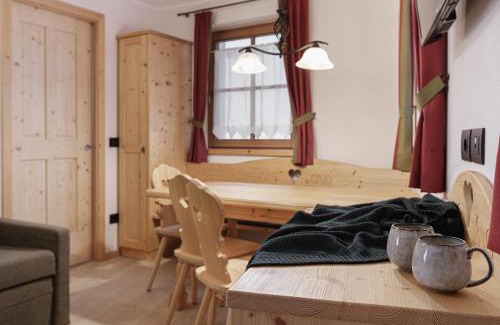 Valdaora di Sopra Ski Chalet | Chalet Tyrolian Apartments - by Familiaris