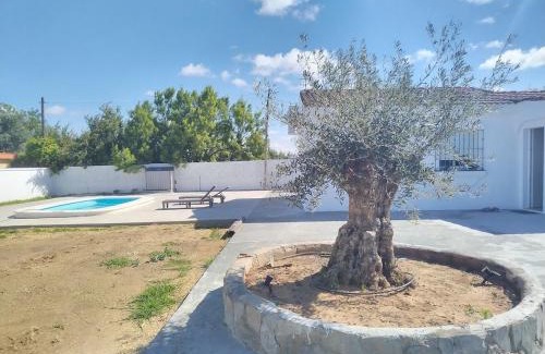 Chiclana de la Frontera House | Chalet Vacacional ELIÁ -Piscina Privada, BBQ, Wifi