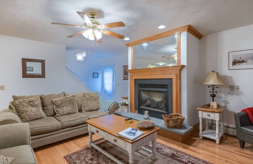 Greenwood Ski Chalet | Chalet w/ Fire Pit, Deck, Grill, Kayaks, Hot Tub, Games!