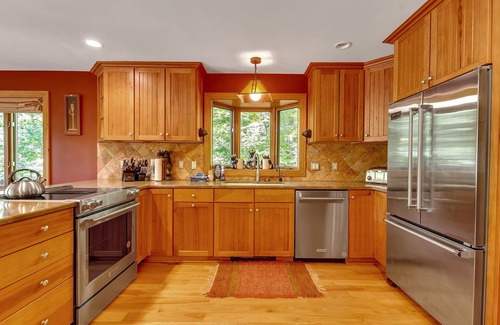 Ellicottville Ski Chalet | Chalet w/Hot Tub & Sauna Near Holiday Valley