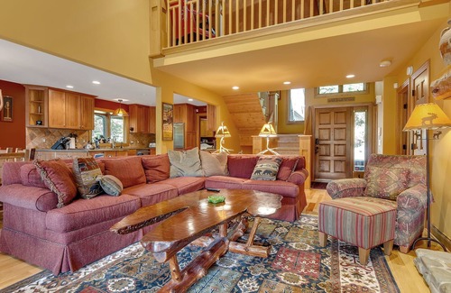 Ellicottville Ski Chalet | Chalet w/Hot Tub & Sauna Near Holiday Valley