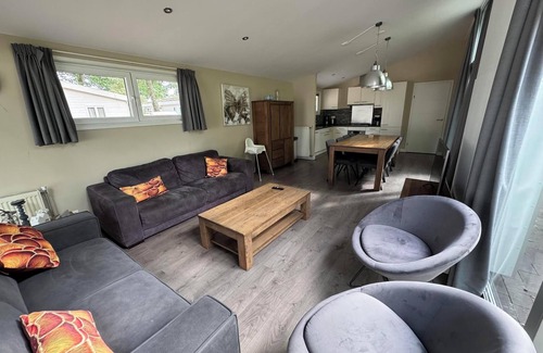 Susteren House | Chalet with 4 bedrooms and a terrace