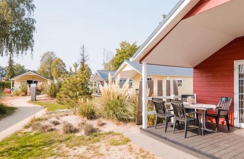 Leuken Ski Chalet | Chalet with covered terrace in the Leukermeer