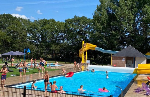Wateren Other | Chalet with large veranda 6p centrally located in National Park, Swimming pool