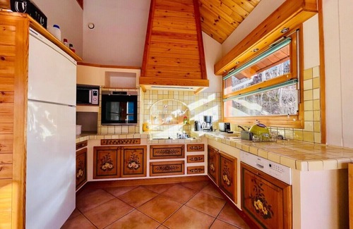 Forville Ski Chalet | Chalet with spacious garden in Briançon