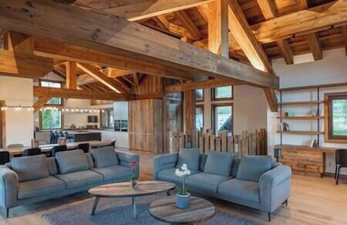 Les Gets Ski Chalet | Chalet with Wonderful views, Swimming Pool with wave machine, Hot Tub, Log Fire
