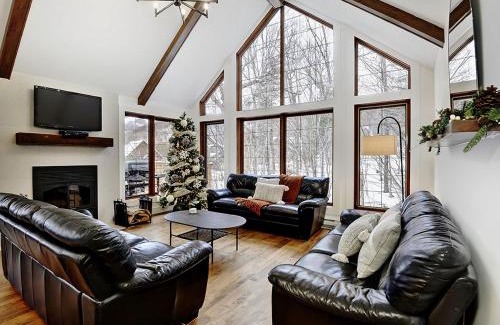 Stoneham Ski Chalet | Chalets Alpins- 27 Chemin des Skieurs