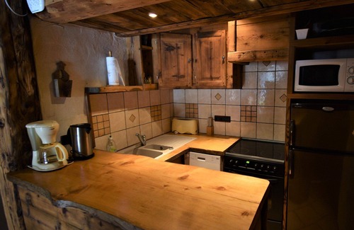 Vaujany Apartment | Chalets Clovis II - One Bedroom Apartment, Sleeps 6
