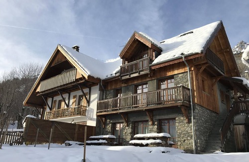 Vaujany Apartment | Chalets Clovis II - One Bedroom Apartment, Sleeps 6
