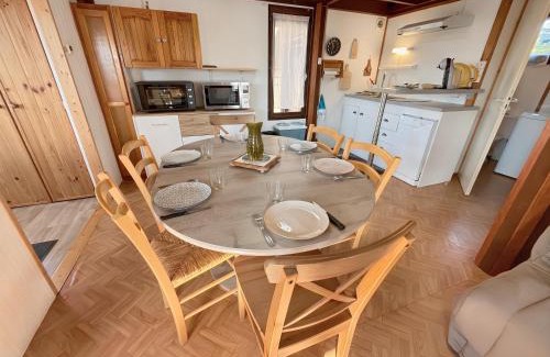 Merville-Franceville-Plage Ski Chalet | Chaleureux chalet à 3 minutes à pied de la mer - Parking gratuit