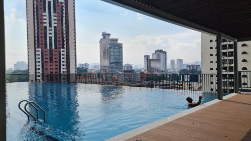 Kuala Lumpur City Centre Apartment | Chambers Service Suites KLCC By Cozy Stay