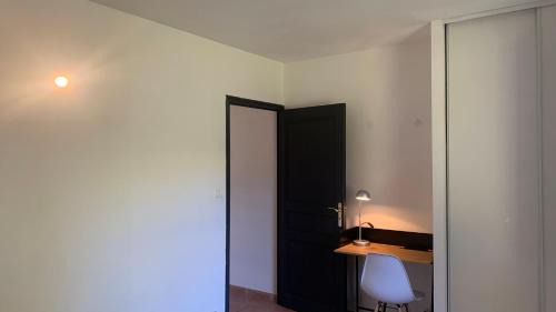 Chateau-Arnoux-Saint-Auban House | Chambre "passion" dans maison provençale chez l'habitant