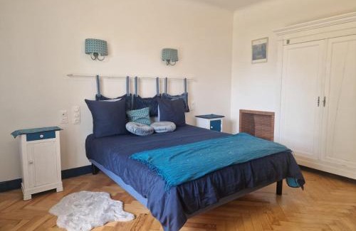 Labouheyre House | Chambre 2 Bleue - WIFI - Proche gare