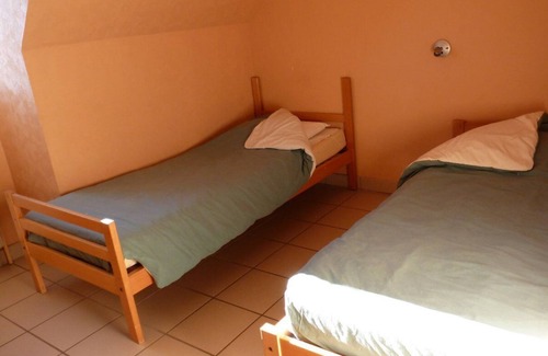 Pailherols House | Chambre 6-Twin room-Private Bathroom-Standard-Garden view
