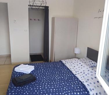 Saint-Hilaire-Petitville Apartment | Chambre agréable au calme
