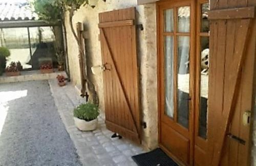 La Rochette House | CHAMBRE A LA CAMPAGNE - CHARENTE