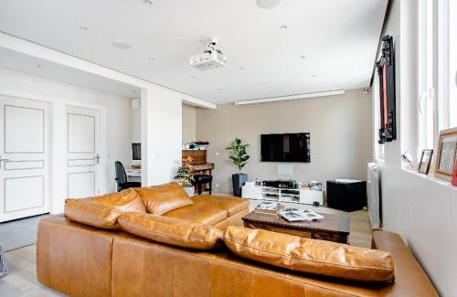 La Ferte-sous-Jouarre House | Chambre a la Ferte