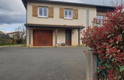 Figeac House | Chambre au calme avec cuisine équipée en supplément sur demande
