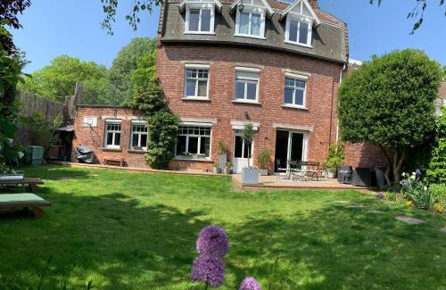 Tourcoing House | Chambre au petit Chateau